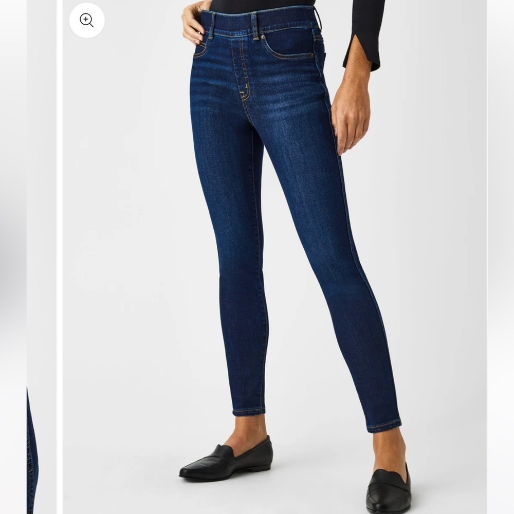 SPANX Ankle Skinny Jeans Midnight Shade- Medium
